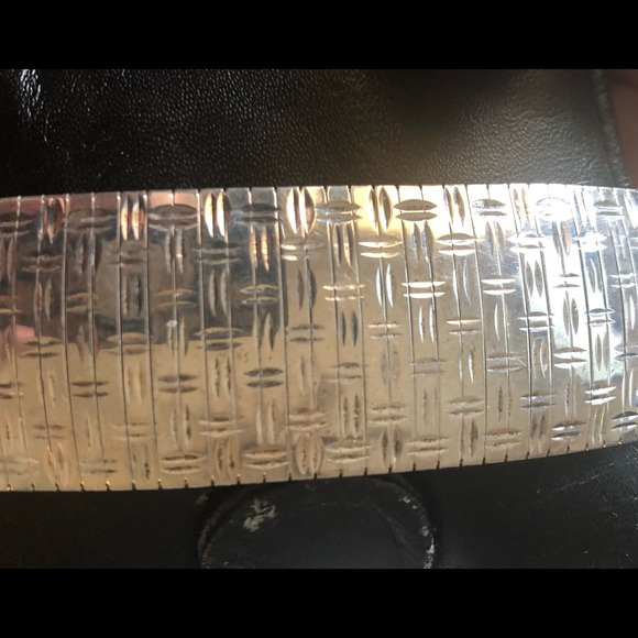 Solid silver bracelet negotiable motivated.